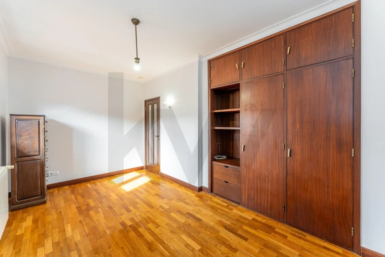 Moradia T4 para Venda em Fragoso Foto 24