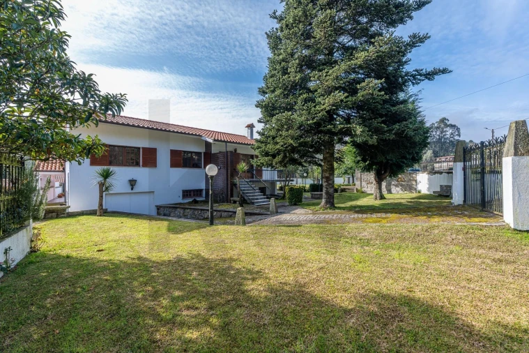 Moradia T4 para Venda em Fragoso Foto 35