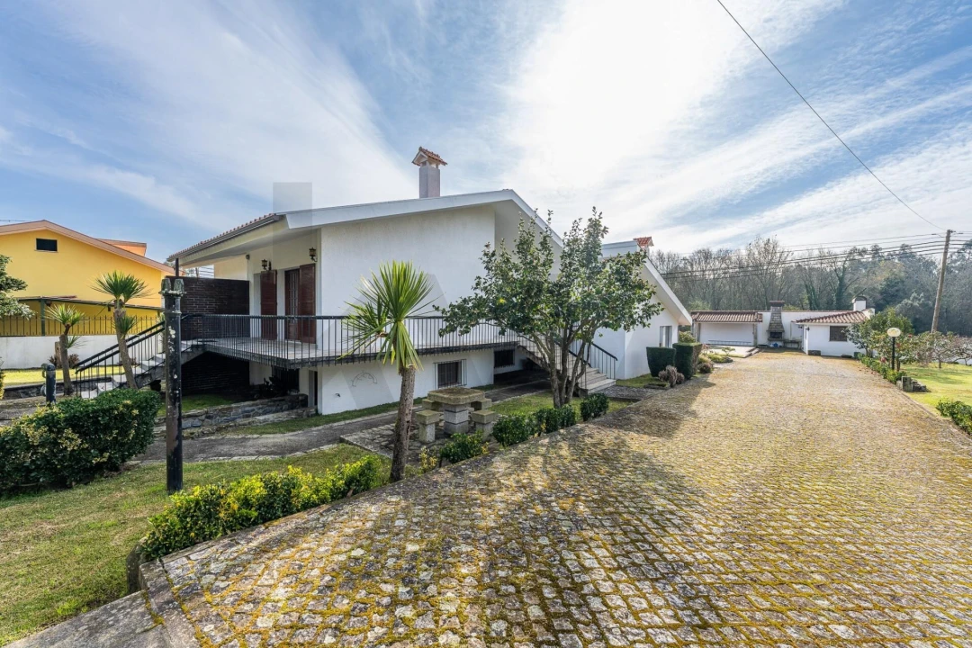 Moradia T4 para Venda em Fragoso Foto 29