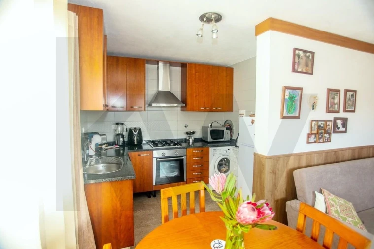 Apartamento T1 para Venda em Calheta Foto 2