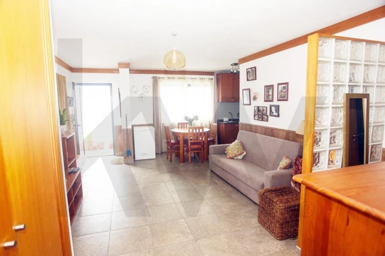 Apartamento T1 para Venda em Calheta Foto 9