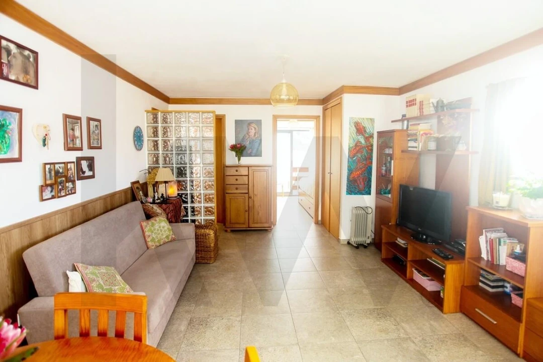 Apartamento T1 para Venda em Calheta Foto 1