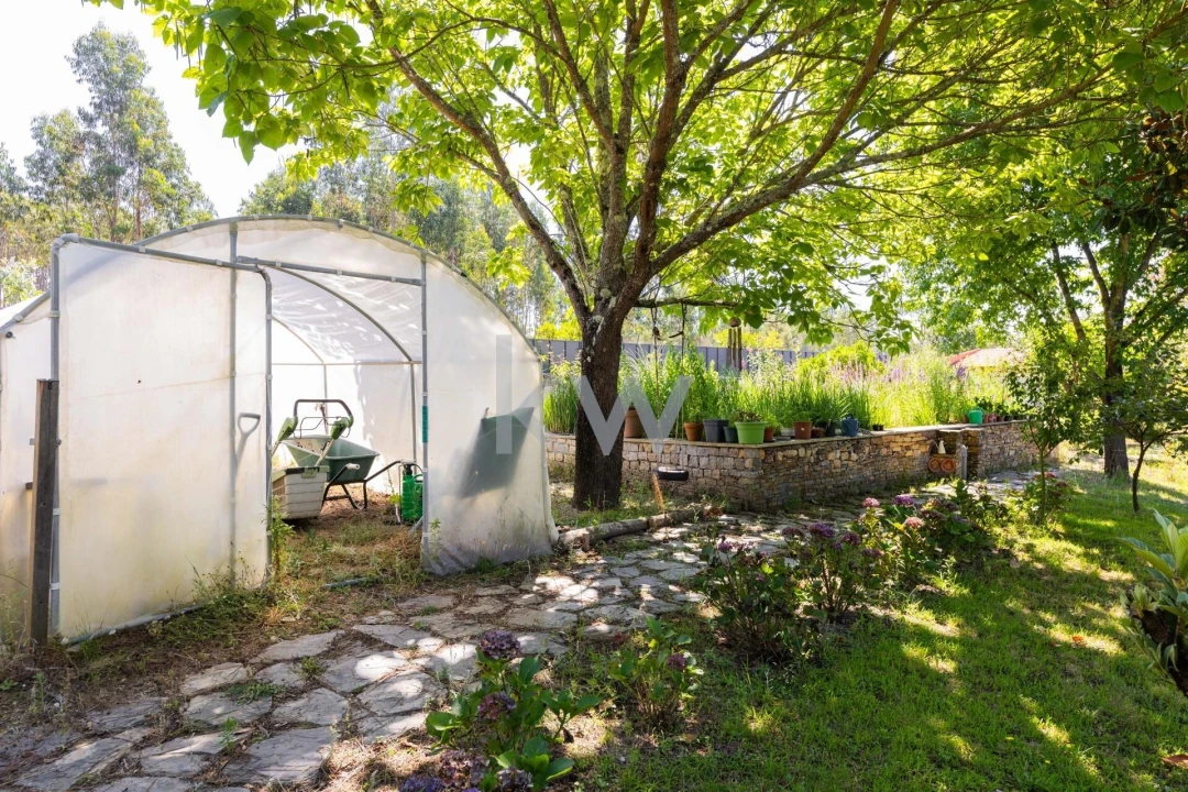 Moradia T4 para Venda em Recarei Foto 47