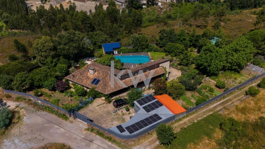 Moradia T4 para Venda em Recarei Foto 55