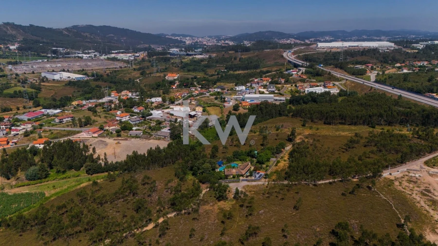 Moradia T4 para Venda em Recarei Foto 56