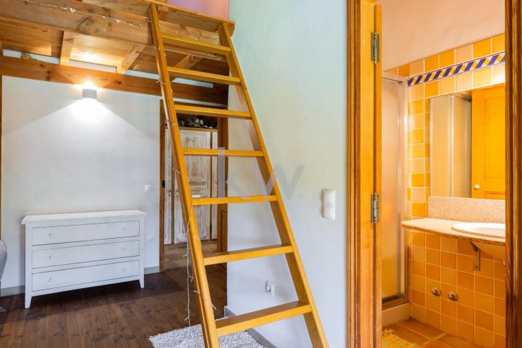 Moradia T4 para Venda em Recarei Foto 22