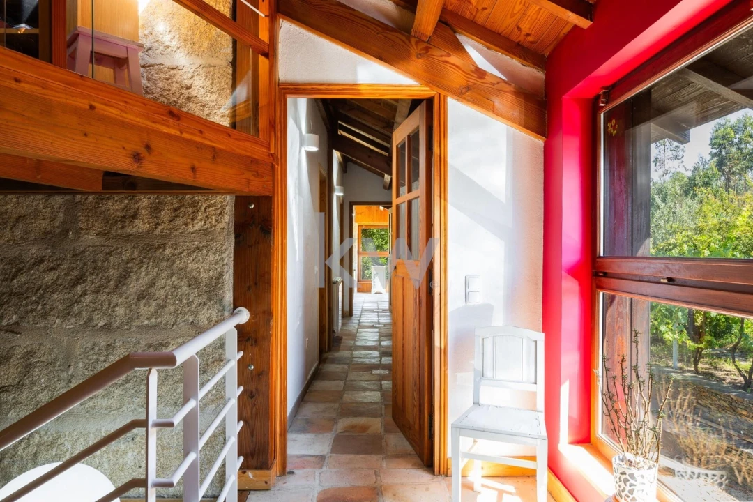 Moradia T4 para Venda em Recarei Foto 14