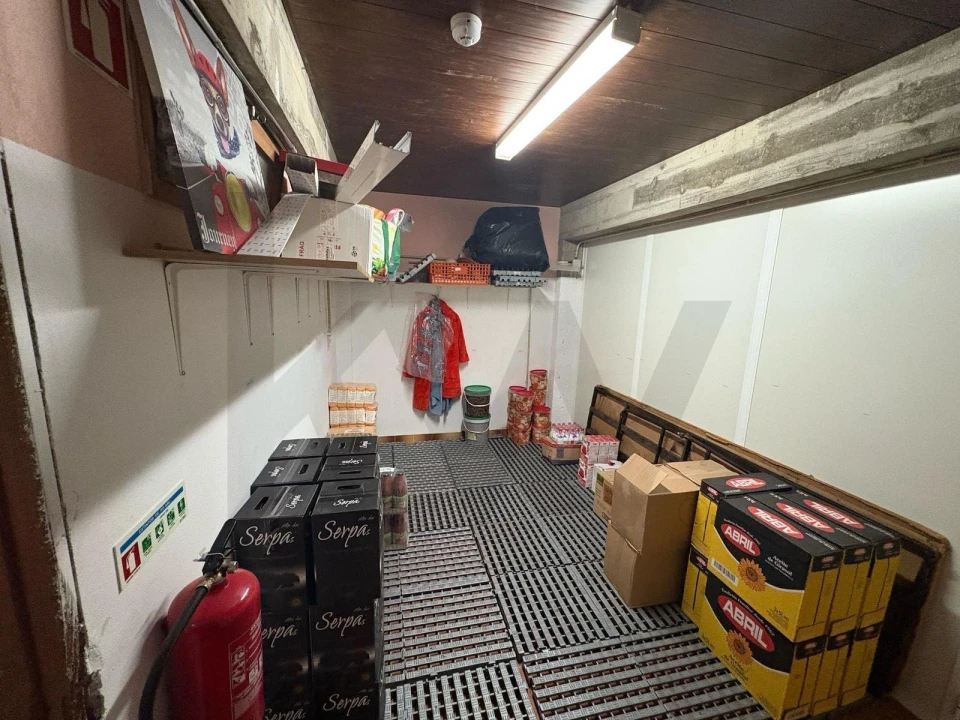 Negócio para Venda em Aguada de Cima Foto 32