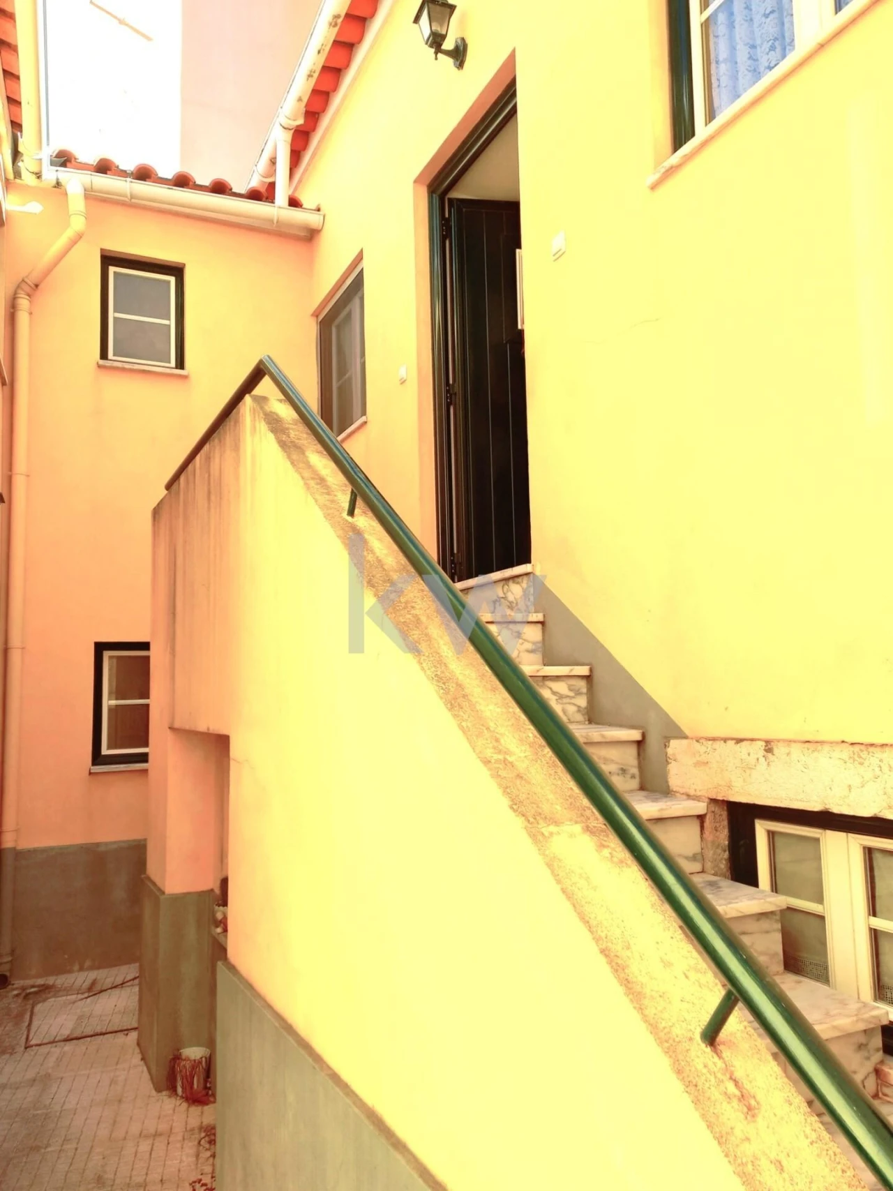 Apartamento T1 para Venda em Ajuda Foto 1