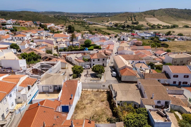 Terreno para Venda em Budens Foto 4