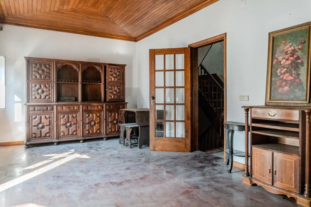 Prédio para Venda em Oliveira, São Paio e São Sebastião Foto 17