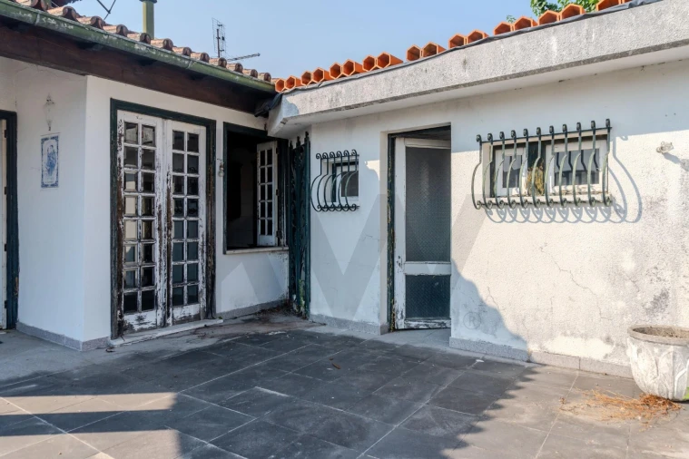 Prédio para Venda em Oliveira, São Paio e São Sebastião Foto 21