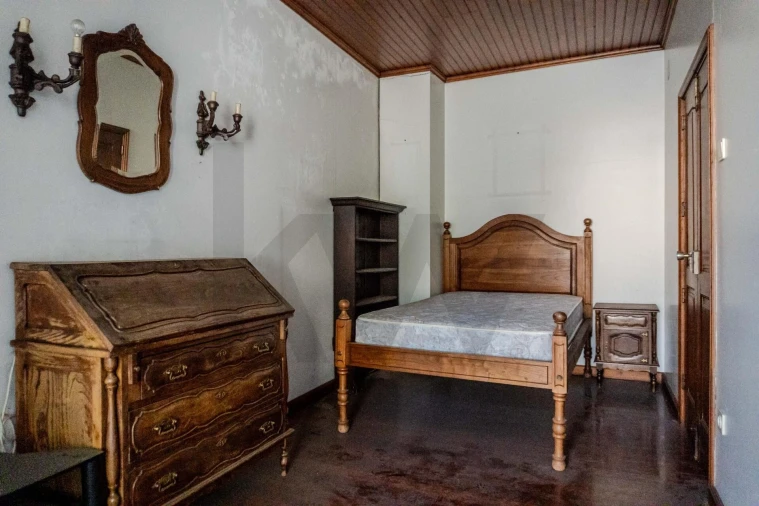 Prédio para Venda em Oliveira, São Paio e São Sebastião Foto 18