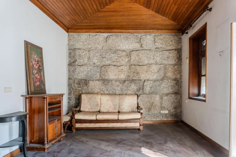 Prédio para Venda em Oliveira, São Paio e São Sebastião Foto 15