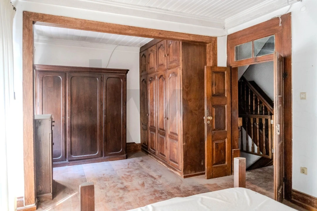 Prédio para Venda em Oliveira, São Paio e São Sebastião Foto 8