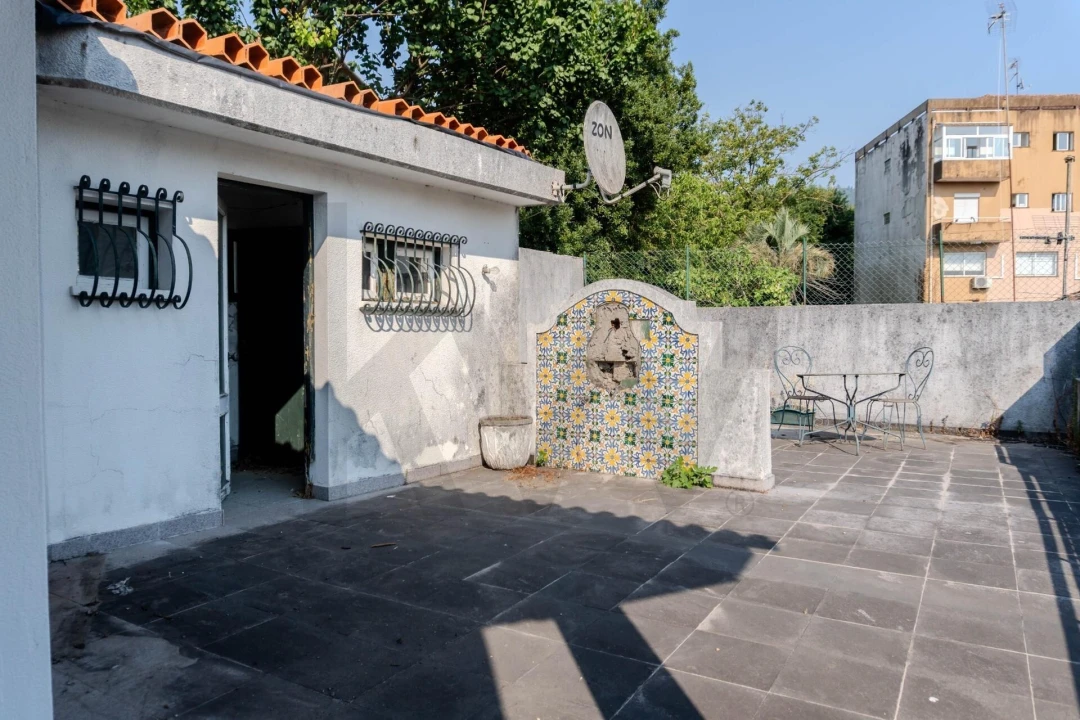 Prédio para Venda em Oliveira, São Paio e São Sebastião Foto 20