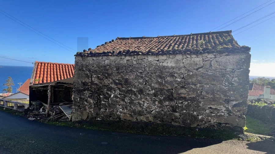 Moradia T2 para Venda em Ribeiras Foto 25