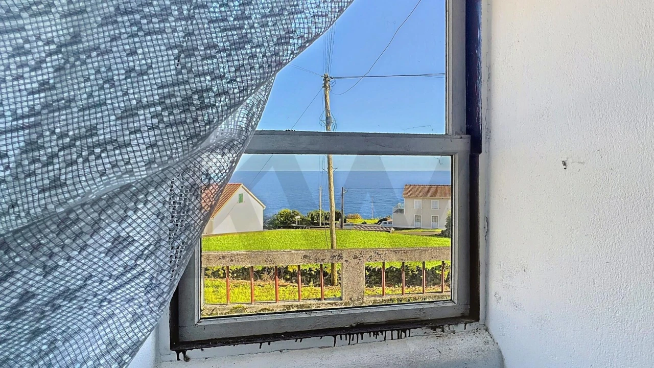 Moradia T2 para Venda em Ribeiras Foto 6