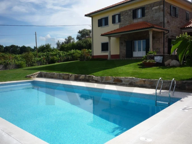 Moradia T4 para Venda em Mazedo e Cortes Foto 3