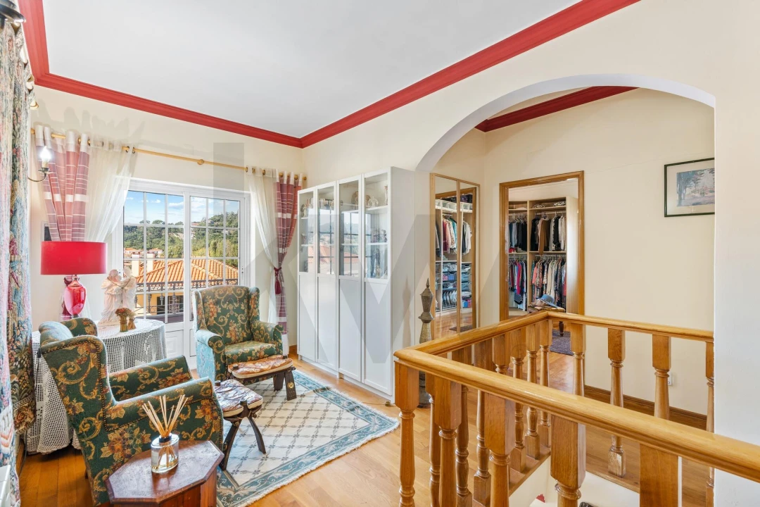 Moradia T5 para Venda em Venda do Pinheiro e Santo Estêvão das Galés Foto 18