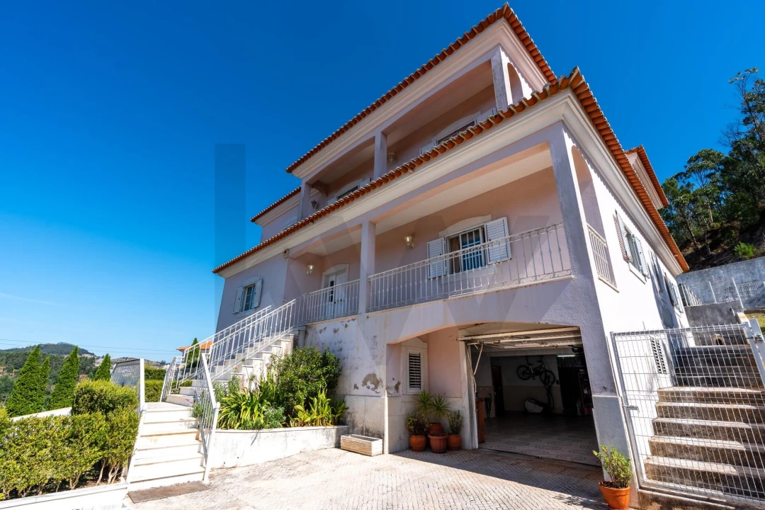 Moradia T5 para Venda em Venda do Pinheiro e Santo Estêvão das Galés Foto 58