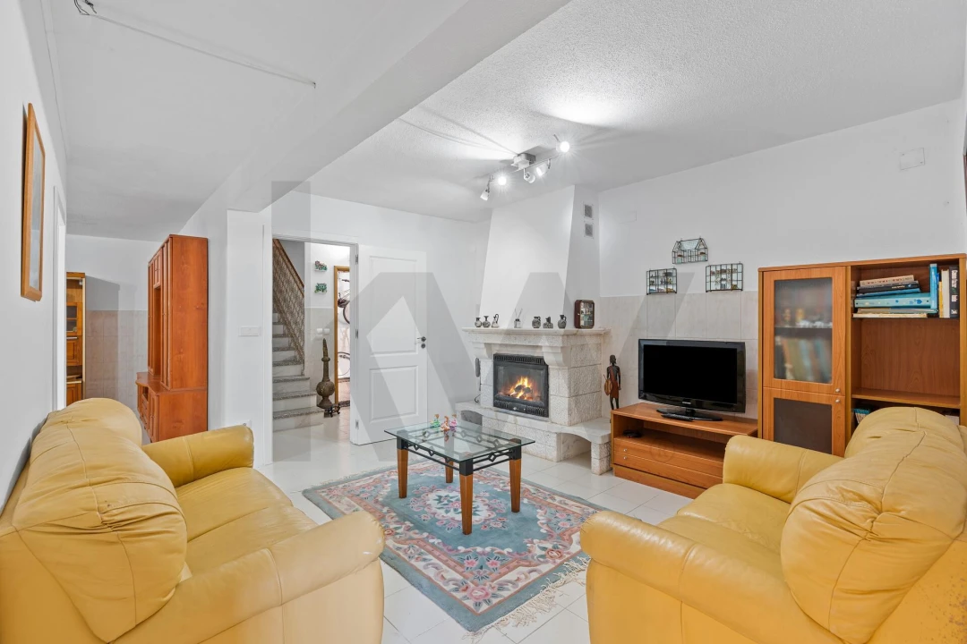 Moradia T5 para Venda em Venda do Pinheiro e Santo Estêvão das Galés Foto 41