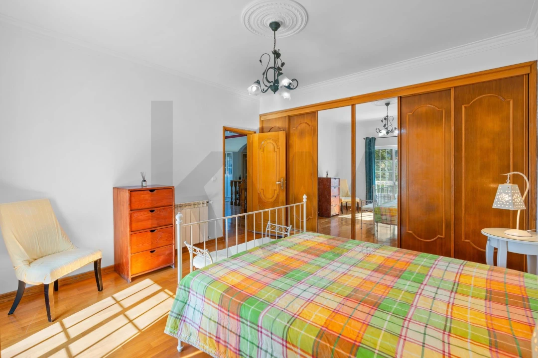 Moradia T5 para Venda em Venda do Pinheiro e Santo Estêvão das Galés Foto 24