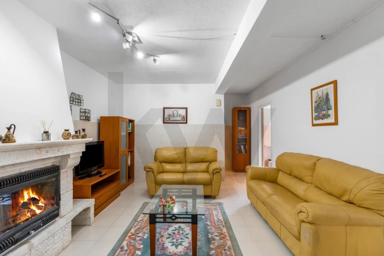 Moradia T5 para Venda em Venda do Pinheiro e Santo Estêvão das Galés Foto 42