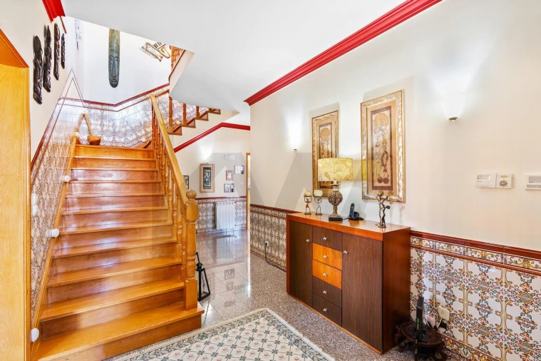 Moradia T5 para Venda em Venda do Pinheiro e Santo Estêvão das Galés Foto 10