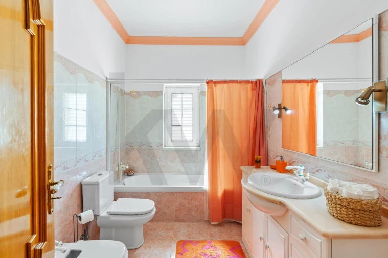 Moradia T5 para Venda em Venda do Pinheiro e Santo Estêvão das Galés Foto 27