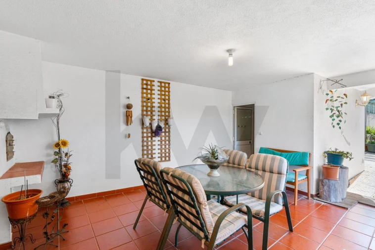 Moradia T5 para Venda em Venda do Pinheiro e Santo Estêvão das Galés Foto 53