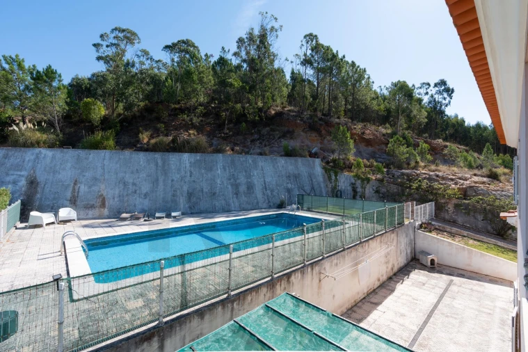 Moradia T5 para Venda em Venda do Pinheiro e Santo Estêvão das Galés Foto 35