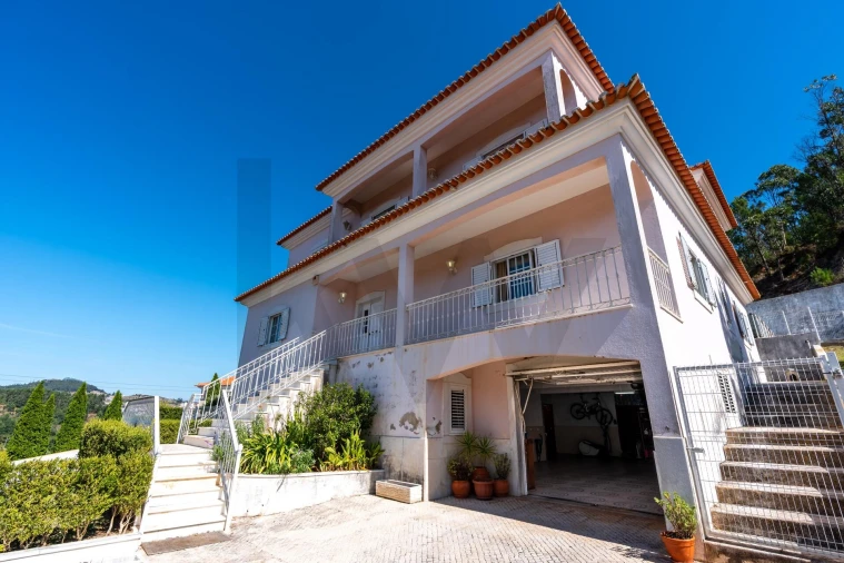 Moradia T5 para Venda em Venda do Pinheiro e Santo Estêvão das Galés Foto 58