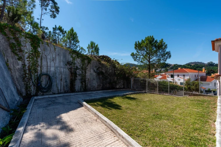 Moradia T5 para Venda em Venda do Pinheiro e Santo Estêvão das Galés Foto 71