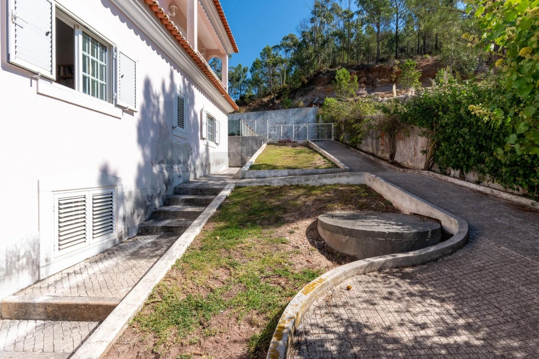 Moradia T5 para Venda em Venda do Pinheiro e Santo Estêvão das Galés Foto 64