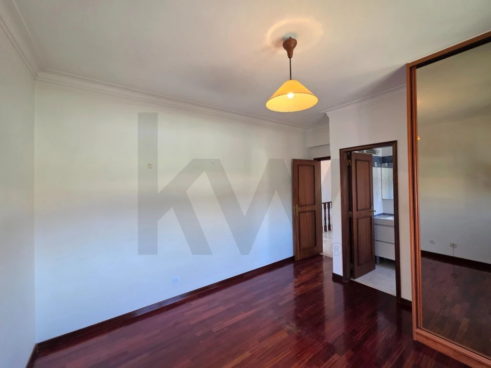 Moradia T4 para Venda em Seixal, Arrentela e Aldeia de Paio Pires Foto 33