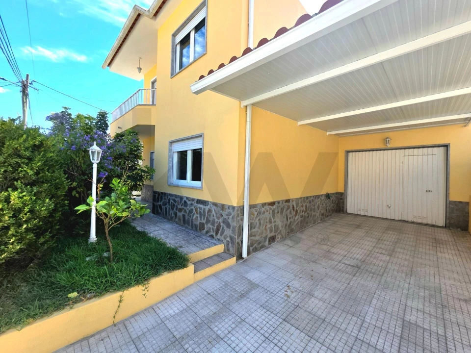 Moradia T4 para Venda em Seixal, Arrentela e Aldeia de Paio Pires Foto 41