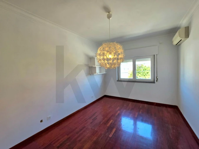 Moradia T4 para Venda em Seixal, Arrentela e Aldeia de Paio Pires Foto 30