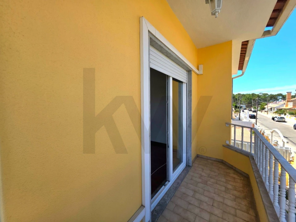 Moradia T4 para Venda em Seixal, Arrentela e Aldeia de Paio Pires Foto 31