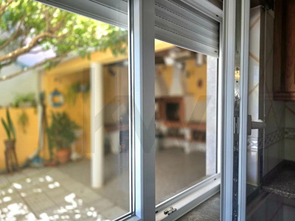 Moradia T4 para Venda em Seixal, Arrentela e Aldeia de Paio Pires Foto 13