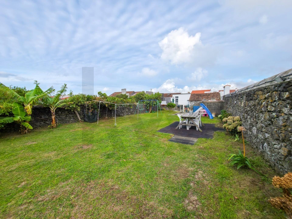 Moradia T3 para Venda em Fenais da Luz Foto 29