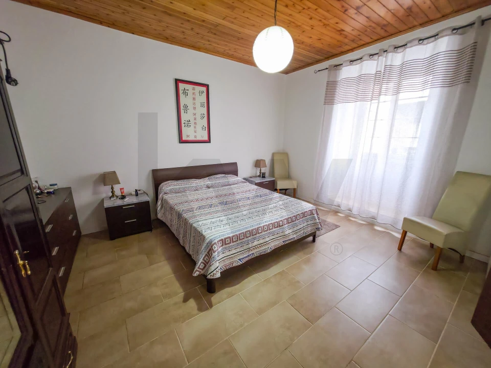 Moradia T3 para Venda em Fenais da Luz Foto 3