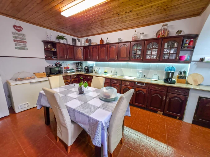 Moradia T3 para Venda em Fenais da Luz Foto 9