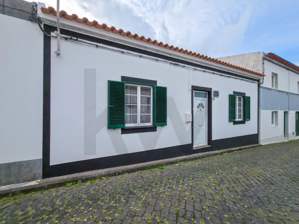 Moradia T3 para Venda em Fenais da Luz Foto 1