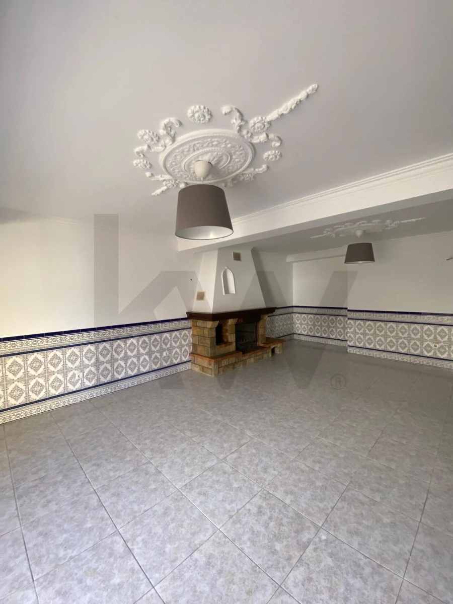 Moradia T3 para Arrendamento em Amora Foto 19