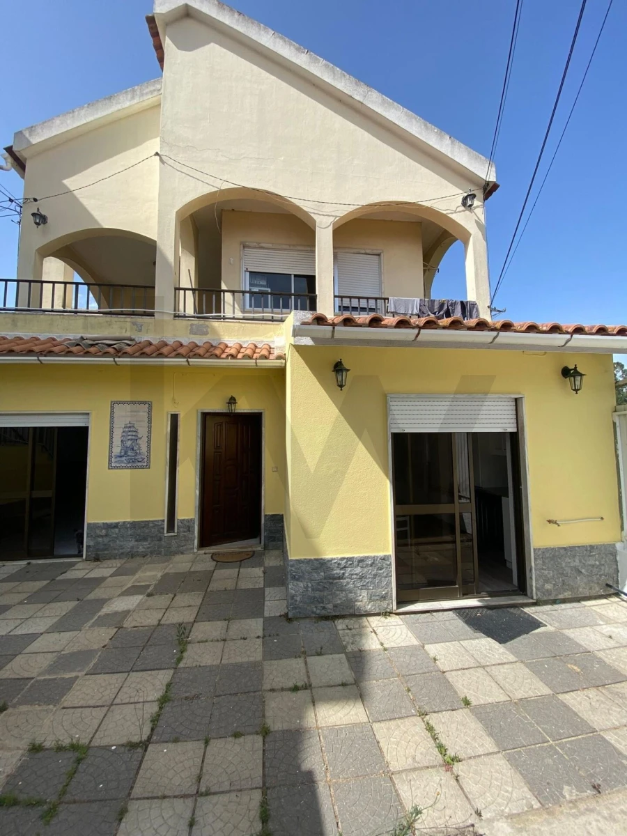 Moradia T3 para Arrendamento em Amora Foto 2