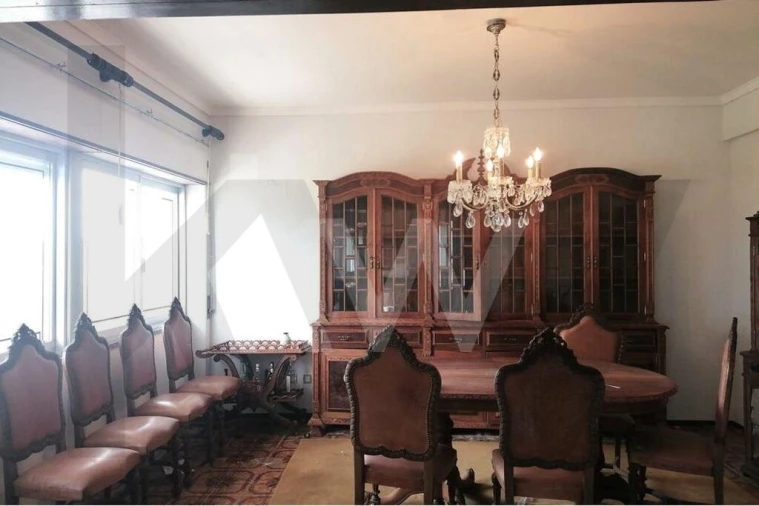 Moradia T4 para Venda em Olho Marinho Foto 10