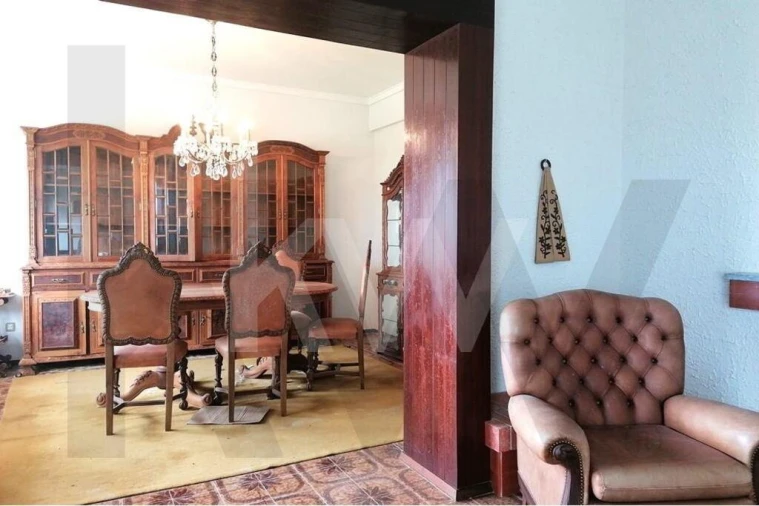 Moradia T4 para Venda em Olho Marinho Foto 11