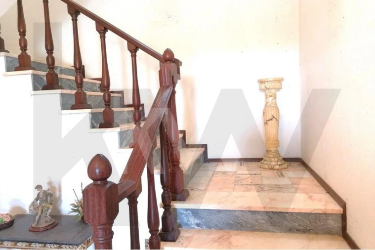 Moradia T4 para Venda em Olho Marinho Foto 7