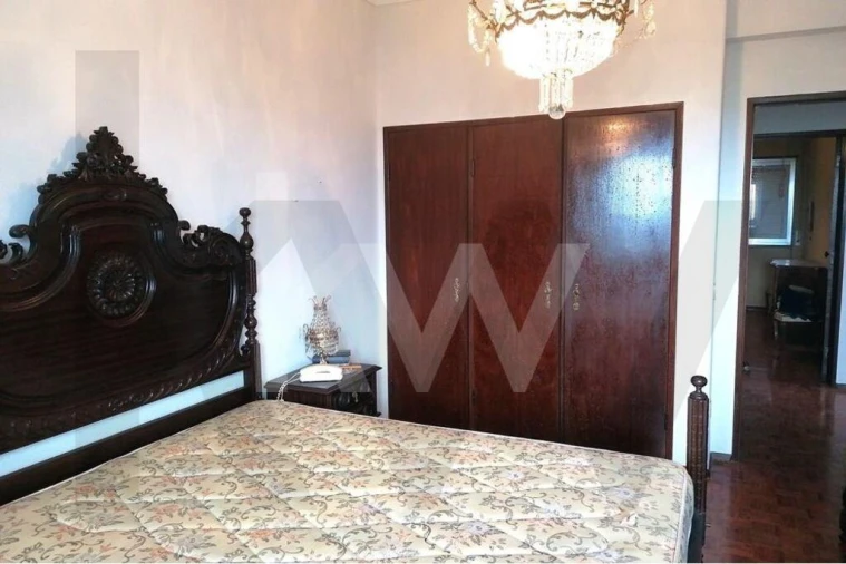 Moradia T4 para Venda em Olho Marinho Foto 20